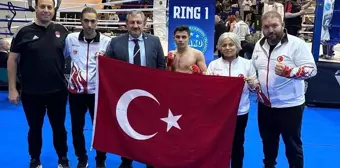 Milli sporcular İtalya'da düzenlenen Kick Boks Dünya Kupası'nda 14 madalya kazandı