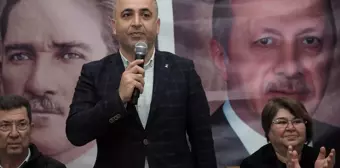 Nazilli'de AK Parti'ye Üye Olan 205 Kişiye Rozet Takıldı