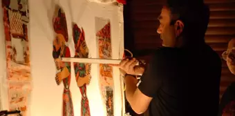 Eskişehir'de Karagöz ile Hacivat gösterileri devam ediyor