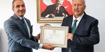 CHP'li Erol Demirhan, Kaş Belediye Başkanlığı görevine başladı