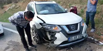 Samsun'da Otomobil Çarpışması: 5 Kişi Yaralandı