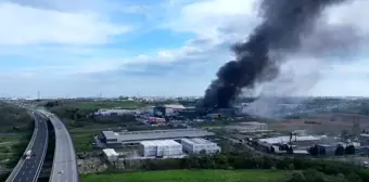 Tekirdağ'da sünger fabrikasında çıkan yangın dron ile havadan görüntülendi