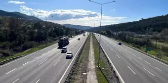 TEM Otoyolu Bolu Dağı Tüneli'nde Bayram Tatili Trafik Akıcı