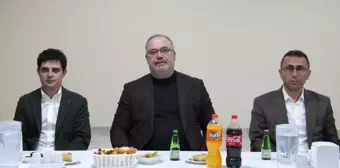 Türk sağlıkçılar Kırgızistan'da iftar yaptı