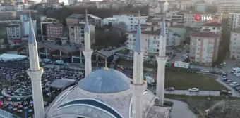 Köylerindeki asırlık bayram sabahı geleneğini İstanbul'da da sürdürüyorlar