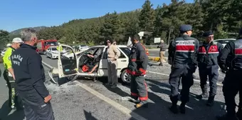 Manisa'da trafik kazası: 3 yaralı