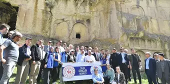 Kayseri Valisi ve Büyükşehir Belediye Başkanı Turizm Haftası'nda Gençlerle Buluştu