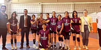 Manisa'da düzenlenen Yıldız Kızlar Voleybol Turnuvası'nın şampiyonu belli oldu