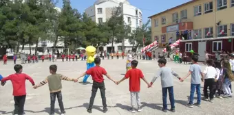 Gaziantep Ticaret Odası, depremzede çocuklar için kutlama programı düzenledi