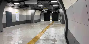 İstanbul'da sağanak yağış sonrası Ataköy-Olimpiyat Metro hattının Yenibosna istasyonunu su bastı