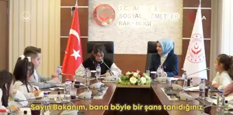 Bakan Göktaş, koltuğunu şehit kızı Elif Naz'a devretti