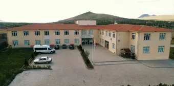 Kayseri Üniversitesi İncesu Ayşe ve Saffet Aslan Sağlık Hizmetleri Meslek Yüksekokulu'nda yeni bölümler açılıyor