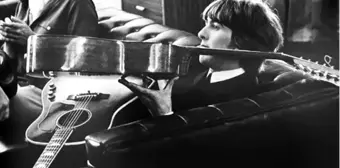 John Lennon'un kayıp gitarı bulundu, açık artırmada satılacak