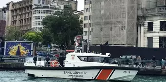 Galata Köprüsü ve çevresinde suya dalan dalgıçlar, hayalet ağ temizliği yaptı