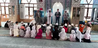 Orhaneli Merkez Durdubey Cami 4-6 yaş Kur'an Kursu öğrencileri ilk namazlarını kıldı