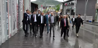 AK Parti Doğu Anadolu Bölgesi Muş ve Hakkari İl Koordinatörü Haşim Taşkıran, Hakkari'de ziyaretlerde bulundu