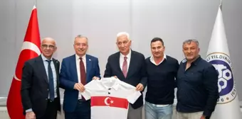 Futbolun Efsaneleri Konuşuyor Paneli Erzincan Binali Yıldırım Üniversitesi'nde Gerçekleşti