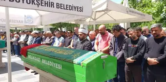 Kocaeli'de Otomobil Kazası Sonucu Hayatını Kaybeden Öğretmen Kayseri'de Defnedildi