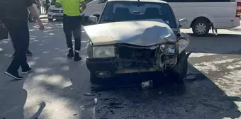 Elazığ'da Trafik Kazası: 3 Kişi Yaralandı