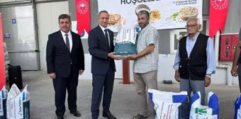 Tarsus'ta Çiftçilere Hibe Destekli Soya Tohumu Dağıtıldı