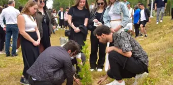 Kahramanmaraş'ta Depremde Hayatını Kaybeden Öğrenciler Anısına Fidan Dikildi