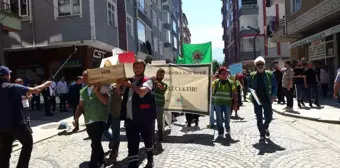 Rize'de Çay Üreticileri Tabuta Doldurdukları Çayı Taşıyarak Eylem Yaptı