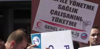 İzmir'de sağlık emekçileri çalışma koşullarını protesto etti