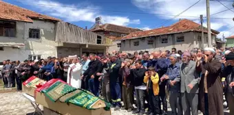 Damat adayının kullandığı otomobilin kaza sonucu hayatını kaybeden gelin adayı ve kardeşi Burdur'da toprağa verildi