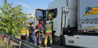 Anadolu Otoyolu'nda TIR ve tanker çarpışması: 5 yaralı