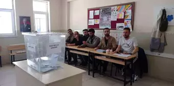 Van'ın Başkale ilçesinde 4 mahallede muhtarlık seçimi yenilendi