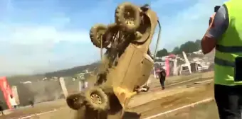 Off-Road Festivalinde Aracın Takla Atması