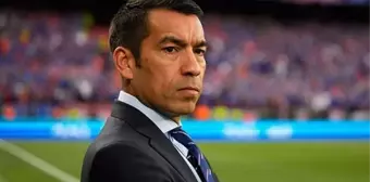 Beşiktaş'ın yeni teknik direktörü Giovanni van Bronckhorst oldu