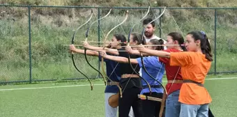 Geleneksel Türk Okçuluğu Türkiye Şampiyonası'nda Üçüncü Olan Öykü Kutlar Milli Takıma Katılmak İstiyor