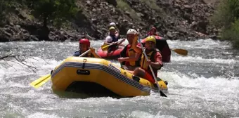 Erzurum'un Uzundere ilçesi doğa sporlarıyla adrenalin tutkunlarını bekliyor