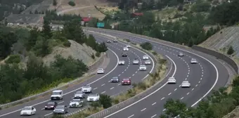 Adana-Pozantı-Ankara Otoyolu'nda Kurban Bayramı dolayısıyla araç yoğunluğu