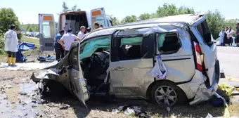 Kastamonu'da Hafif Ticari Araç Devrildi: 1 Ölü, 4 Yaralı