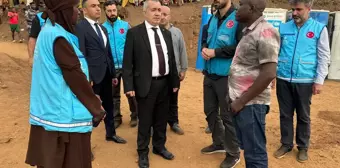 Burundi'de kesilen kurbanların etleri ihtiyaç sahiplerine ulaştırıldı