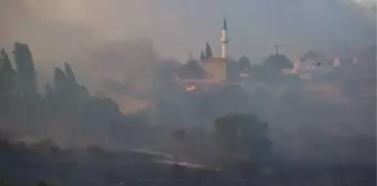 Çanakkale'de çöplükte çıkan yangın ormana sıçradı, 1 mahalle tahliye edildi