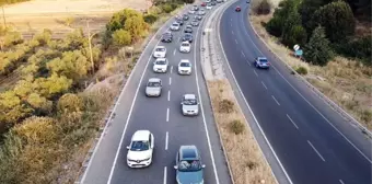 İstanbul'a dönüş göçü başladı! 43 ilin bağlantı noktası ve otoyollarda araç kuyruğu oluştu