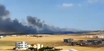 Şırnak İdil'de Anız Yangınına İtfaiye Müdahalesi Devam Ediyor