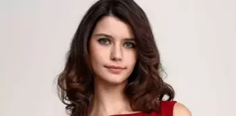 Beren Saat kimdir? Beren Saat kaç yaşında, nereli, dizi ve filmleri neler? Beren Saat'in hayatı!