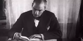 Atatürk'ün öğrencilere önerdiği kitaplar neler? Atatürk'ün en sevdiği kitap nedir? Atatürk'ün gençlere önerdiği 5 kitap!