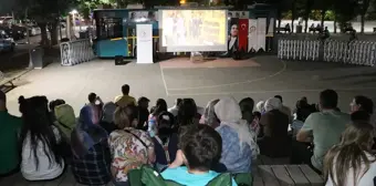 Siirt'te açık hava sinema etkinliği düzenlendi