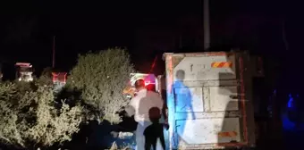 İzmir Urla'da trafik kazası: Kamyon sürücüsü hayatını kaybetti