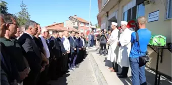 İsmail Küçükkaya'nın annesi Halise Küçükkaya son yolculuğuna uğurlandı