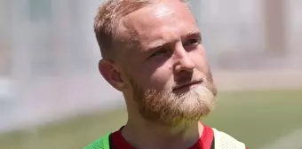 Sivasspor'un yeni transferi Alex Pritchard, takımda vazgeçilmez olmayı hedefliyor