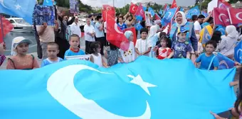 Çin'in İstanbul Başkonsolosluğu önünde Urumçi protestosu