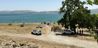 Elazığ'da Otomobilde İki Kişi Silahla Ölü Bulundu