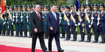 Çin Cumhurbaşkanı Xi Jinping Tacikistan Cumhurbaşkanı ile Buluştu