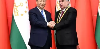 Çin Cumhurbaşkanı Xi Jinping Tacikistan Cumhurbaşkanı'na Dostluk Madalyası Verdi